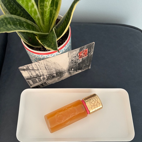 Houbigant Quelques Roses - Picture 4 of 5